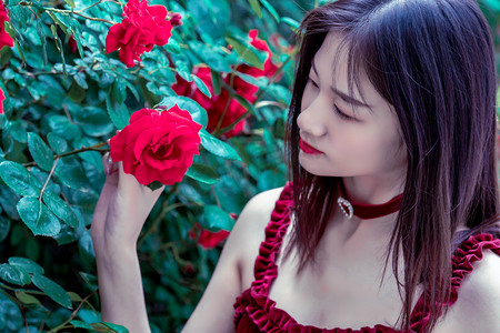 四川盆地等地有高温天气 菲律宾以东热带低压将趋向我国南海